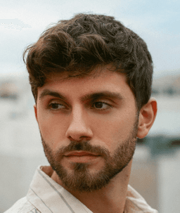 תמונת לקוח Michael Thompson